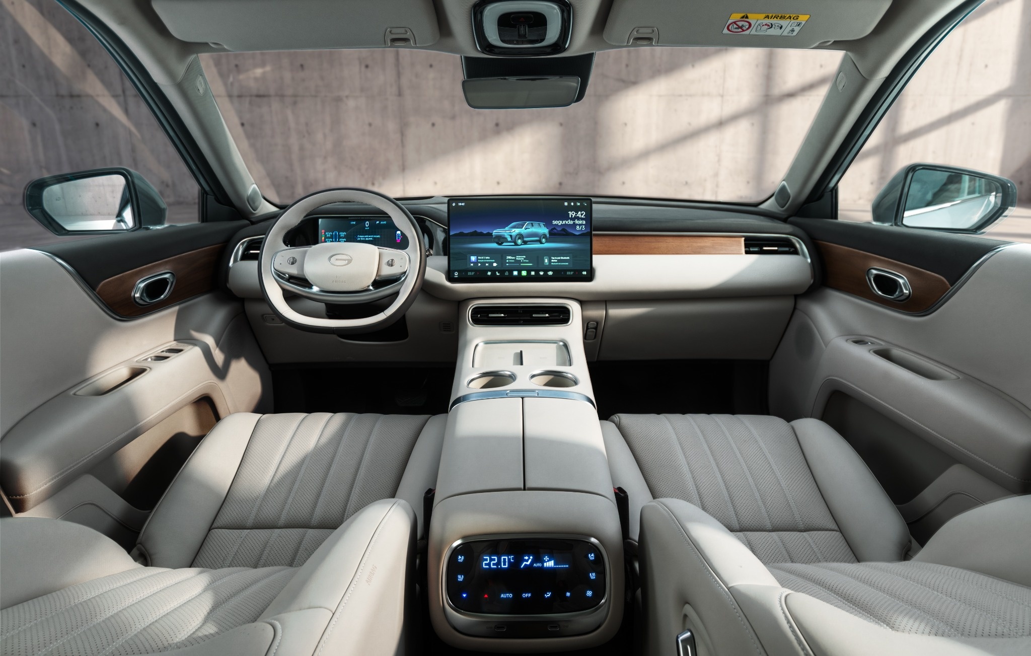 Desfrute uma experiência premium com o GS9. | Sinta o conforto da sua casa com o HyperHybrid da GAC.
