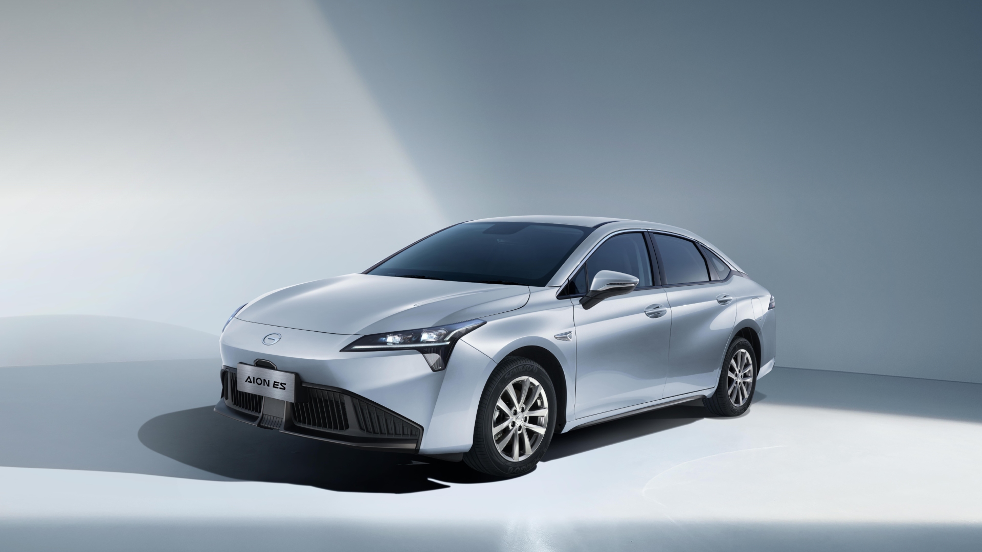 High-Quality Pure Electric Sedan