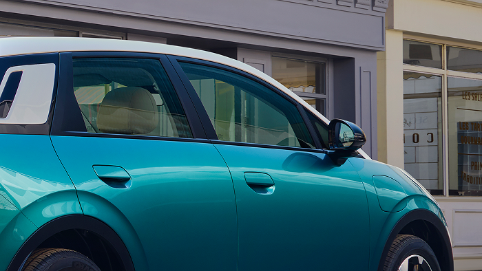 Milan-Inspired Fashionable Fastback