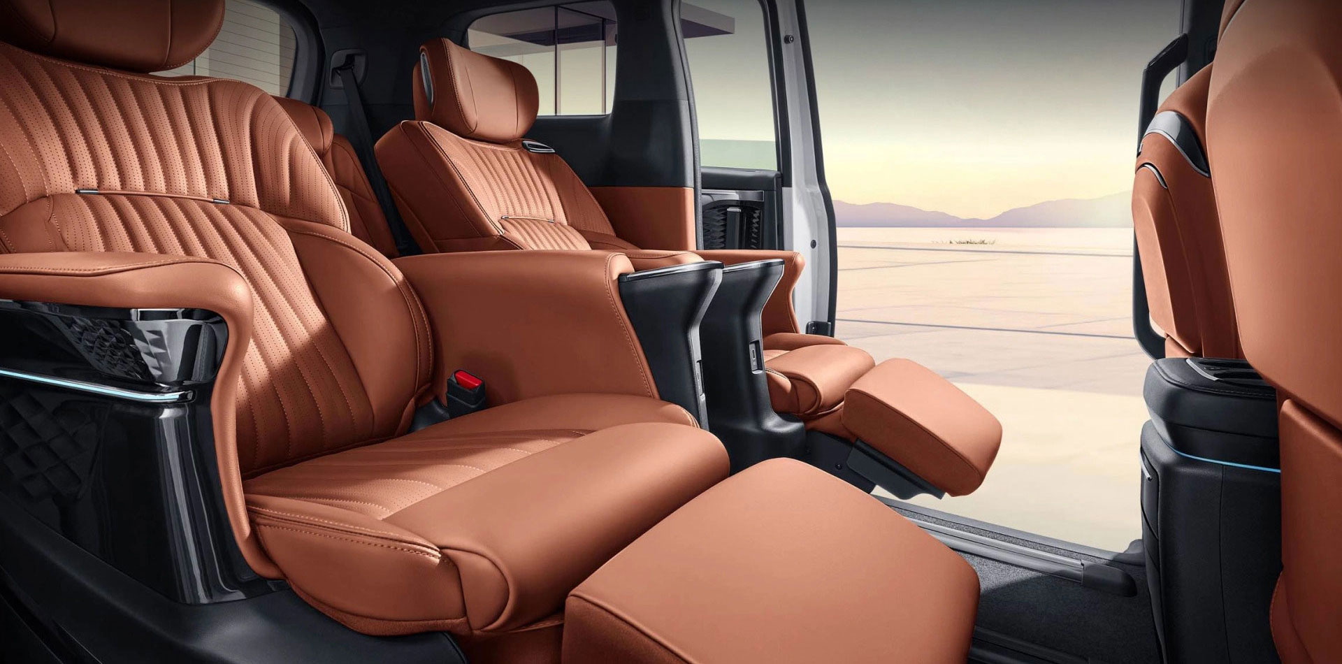 Comfortable And Peaceful Space: Zero-vibration seating for an exceptional driving experience.
